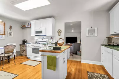 250 Broad Street, Keyport, NJ 07735 - Photo 8