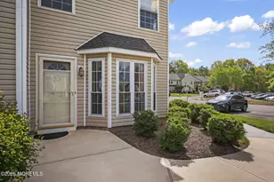 33 Culford Pl, Morganville, NJ 07751 - Photo 2