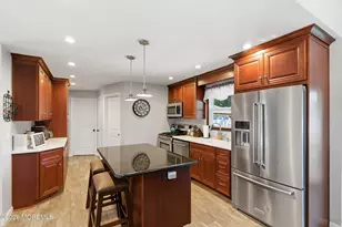 26 Schiverea Ave, Freehold, NJ 07728 - Photo 8