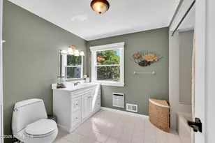 33 Baldwin Ave, Morganville, NJ 07751 - Photo 32