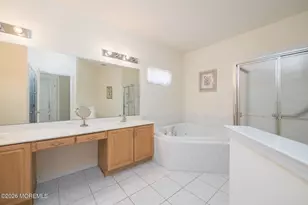 22 Hyacinth Ct, Holmdel, NJ 07733 - Photo 18