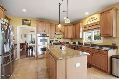 19 Chambry Court, Freehold, NJ 07728 - Photo 10