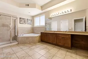 956 Madison Ave, Lakewood, NJ 08701 - Photo 20