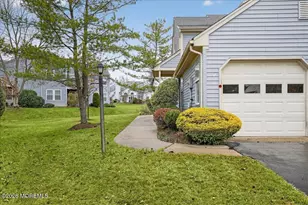 5 Wingate Ct, Monroe Township, NJ 08831 - Photo 8