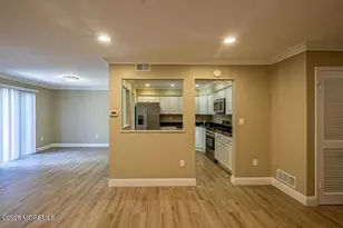 34 Harbor Cir, Freehold, NJ 07728 - Photo 6