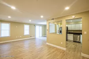 34 Harbor Cir, Freehold, NJ 07728 - Photo 18