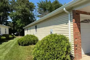 42 Lauren Ln, Brick, NJ 08723 - Photo 2