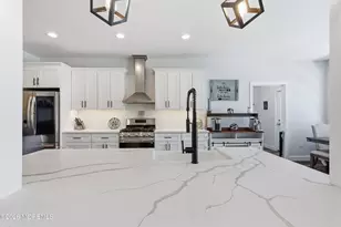 38 W Concourse, Aberdeen Township, NJ 07735 - Photo 10