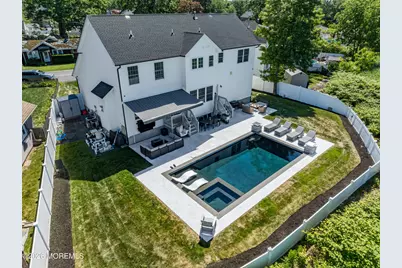 38 W Concourse, Aberdeen Township, NJ 07735 - Photo 4