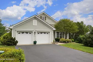 30 Gardenways Ct, Lakewood, NJ 08701 - Photo 2