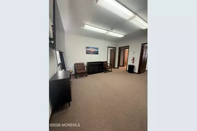 208 Maple Avenue #Suite 4, Red Bank, NJ 07701 - Photo 2