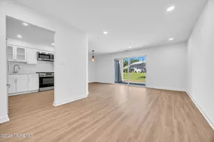 86 Holly Dr, Eatontown, NJ 07724 - Photo 6