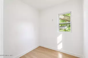 130 Court St, Freehold, NJ 07728 - Photo 8