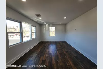 105 Summit Avenue, Belford, NJ 07718 - Photo 6