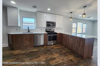 105 Summit Avenue, Belford, NJ 07718 - Photo 12