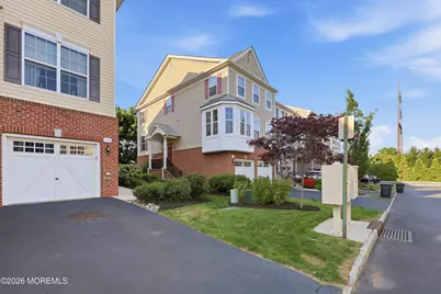 330 Princeton Court, Shrewsbury, NJ 07702 - Photo 2