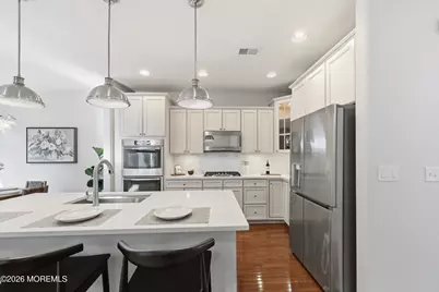 330 Princeton Court, Shrewsbury, NJ 07702 - Photo 6
