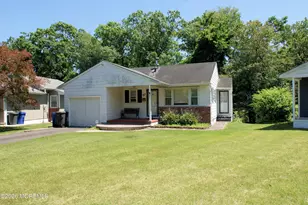 47 Coral Bell Holw Hollow, Toms River Township, NJ 08755 - Photo 2