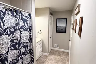 18 Providence Ln, Howell Township, NJ 07731 - Photo 36