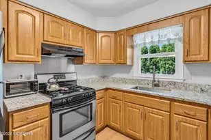 10 Sheridan Rd, Toms River Township, NJ 08757 - Photo 10