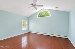 52 Skyline Dr, Lakewood, NJ 08701 - Photo 16