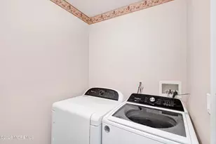 52 Skyline Dr, Lakewood, NJ 08701 - Photo 20