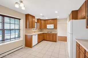 52 Skyline Dr, Lakewood, NJ 08701 - Photo 6