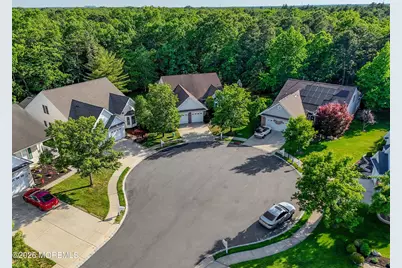 7 Oakhill Court, Jackson, NJ 08527 - Photo 2