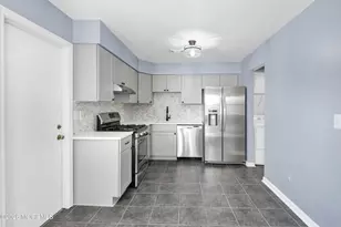 6 Stowe Ct, Freehold, NJ 07728 - Photo 12