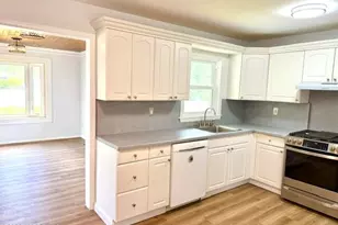 27 Runyon Ave, Freehold, NJ 07728 - Photo 2