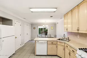 67 Whispering Pines Ln, Lakewood, NJ 08701 - Photo 14
