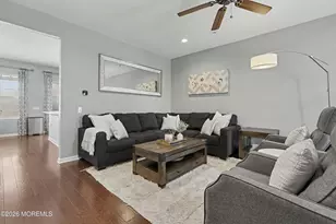 117 Beacon Ln, Eatontown, NJ 07724 - Photo 16