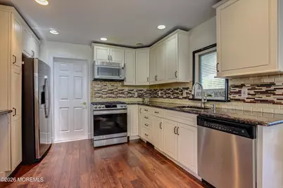 1 Hillside Avenue, Hazlet Township, NJ 07734 - Photo 8