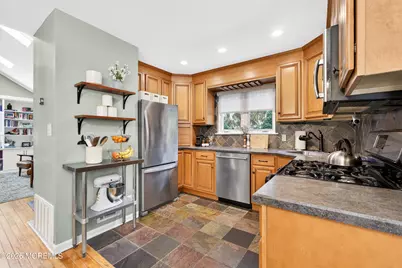 21 Karyn Terrace E, Middletown, NJ 07748 - Photo 14