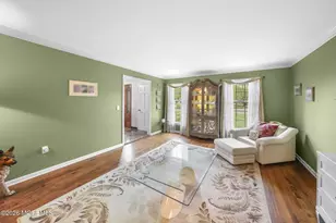 1 Cook Pl, Middletown, NJ 07748 - Photo 34