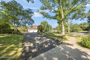 1 Cook Pl, Middletown, NJ 07748 - Photo 10