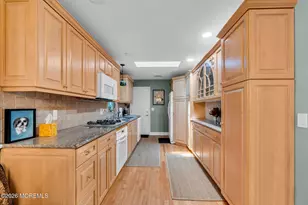 86 Laurel Dr, Fair Haven, NJ 07704 - Photo 8