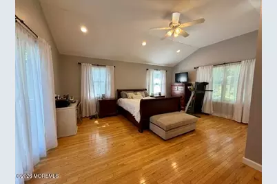 19 Maplewood Drive, Middletown, NJ 07748 - Photo 12