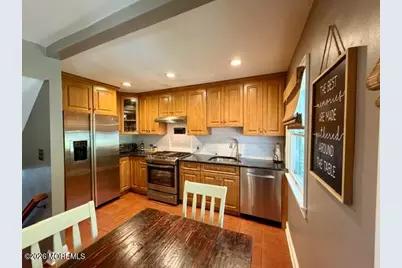 19 Maplewood Drive, Middletown, NJ 07748 - Photo 4