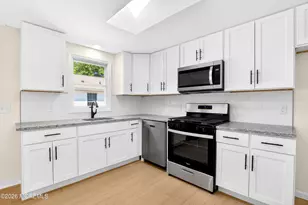 17 Brookview Ln, Manalapan Township, NJ 07726 - Photo 14