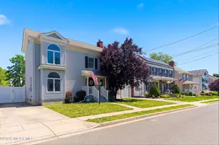 45 Compton St, Belford, NJ 07718 - Photo 4