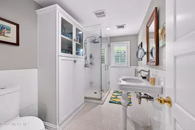 20 Bayonne Avenue, Monmouth Beach, NJ 07750 - Photo 18