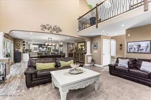 2 Richards Way, Holmdel, NJ 07733 - Photo 8