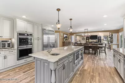 2 Richards Way, Holmdel, NJ 07733 - Photo 12