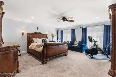 2 Richards Way, Holmdel, NJ 07733 - Photo 18