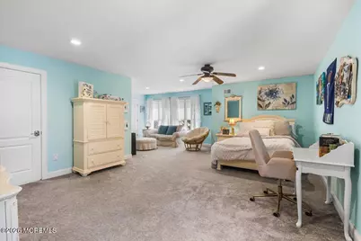 2 Richards Way, Holmdel, NJ 07733 - Photo 26