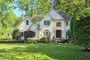 112 Beacon Hill Rd, Morganville, NJ 07751 - Photo 2