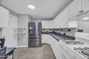 393 College Dr, Edison, NJ 08817 - Photo 6