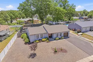 60 Pelican Dr, Bayville, NJ 08721 - Photo 2