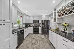 24 Eliot Rd, Manalapan Township, NJ 07726 - Photo 8